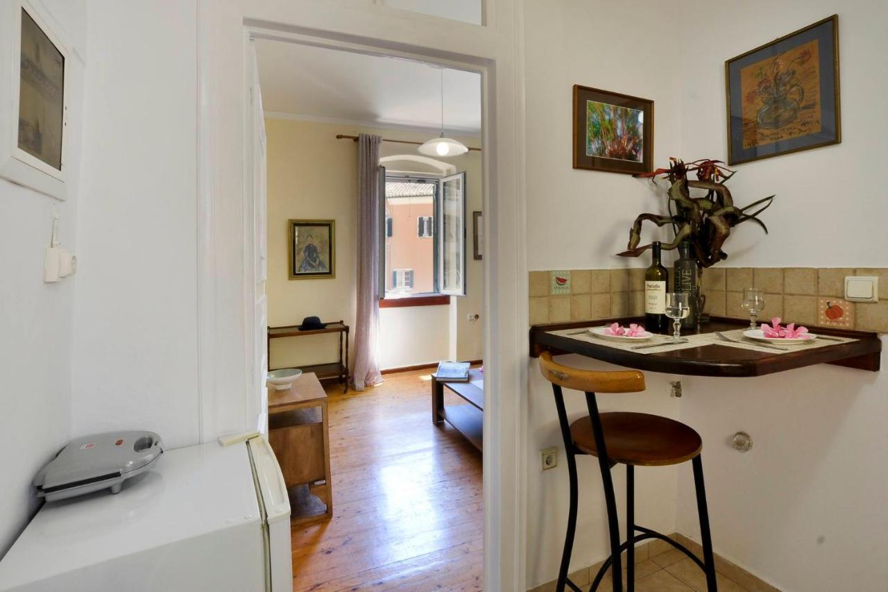 Appartement Sarantis Gallery à Corfu  Extérieur photo